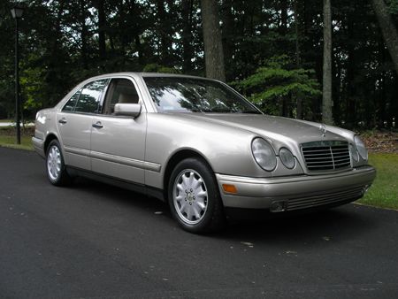 Mercedes-Benz E-Class 1998 photo 1