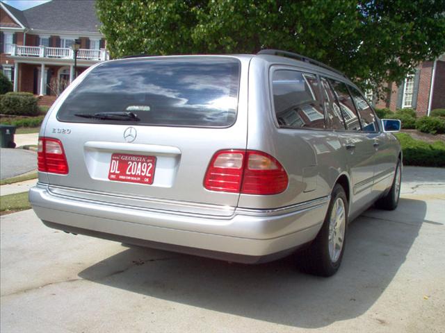 Mercedes-Benz E-Class 1999 photo 4