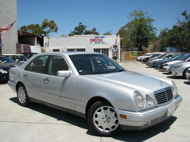 Mercedes-Benz E-Class 1999 photo 3