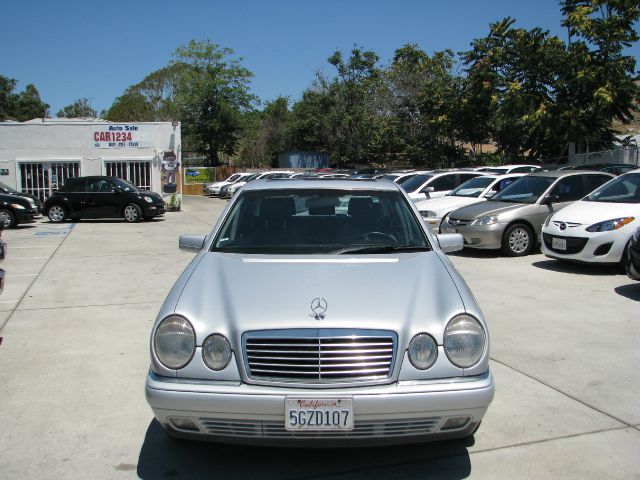 Mercedes-Benz E-Class 1999 photo 4