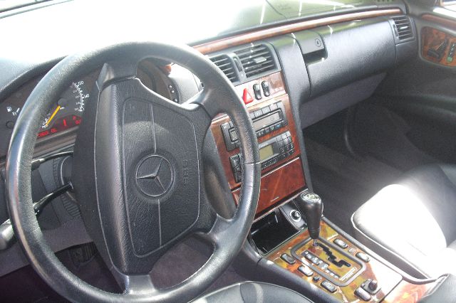 Mercedes-Benz E-Class 1999 photo 14