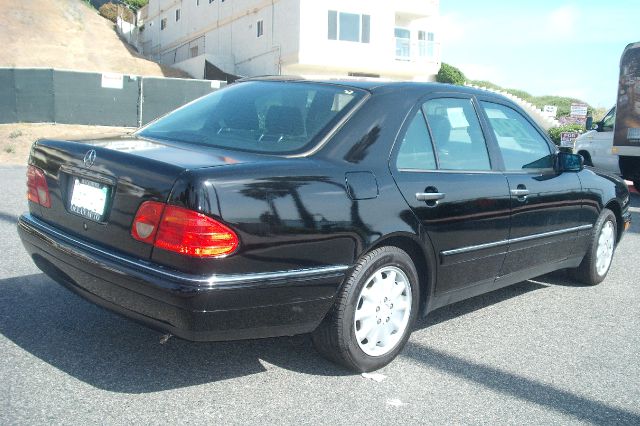 Mercedes-Benz E-Class 1999 photo 18