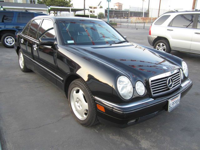 Mercedes-Benz E-Class 1999 photo 4