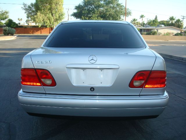 Mercedes-Benz E-Class 1999 photo 3