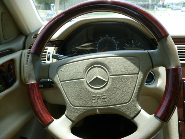 Mercedes-Benz E-Class 1999 photo 14