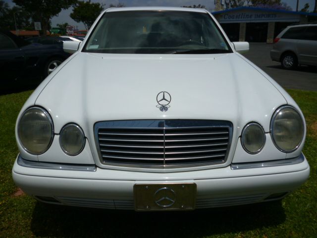 Mercedes-Benz E-Class 1999 photo 20