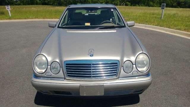 Mercedes-Benz E-Class 1.8T Cabriolet Sedan