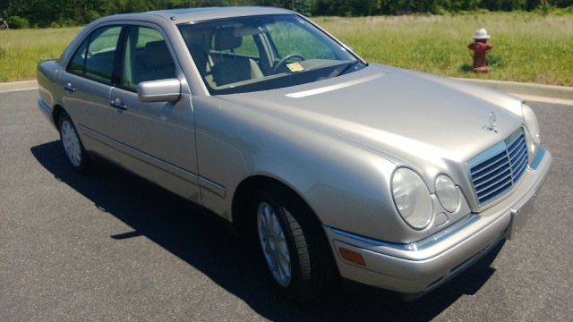 Mercedes-Benz E-Class 1999 photo 27