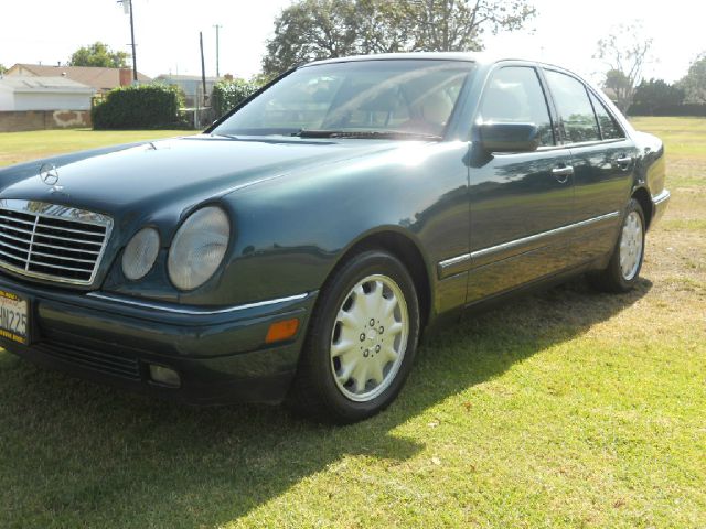 Mercedes-Benz E-Class 1999 photo 4