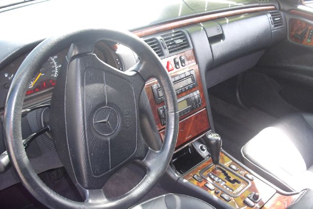 Mercedes-Benz E-Class 1999 photo 15