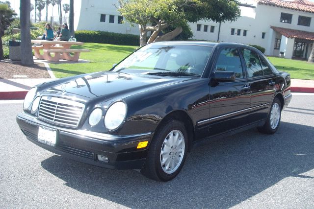 Mercedes-Benz E-Class 1999 photo 4