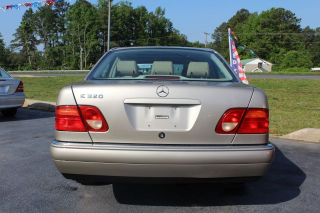 Mercedes-Benz E-Class 1999 photo 16