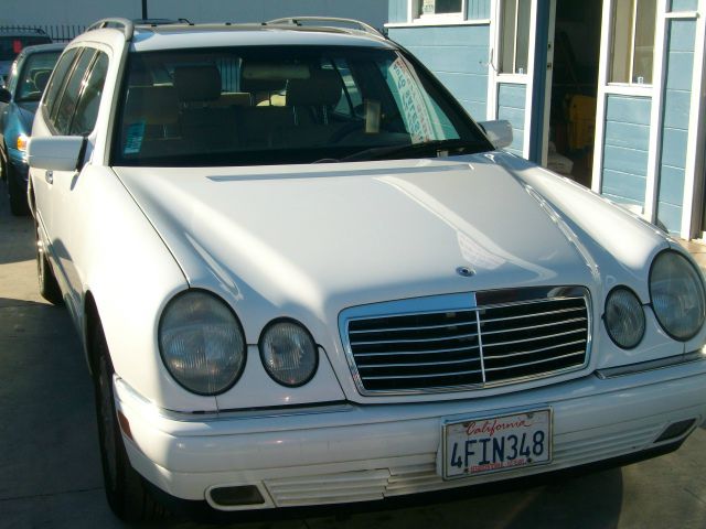 Mercedes-Benz E-Class 1999 photo 1