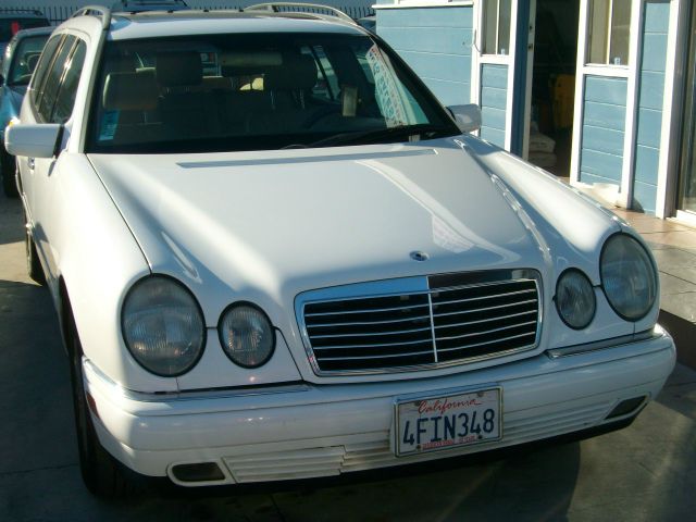 Mercedes-Benz E-Class 1999 photo 2