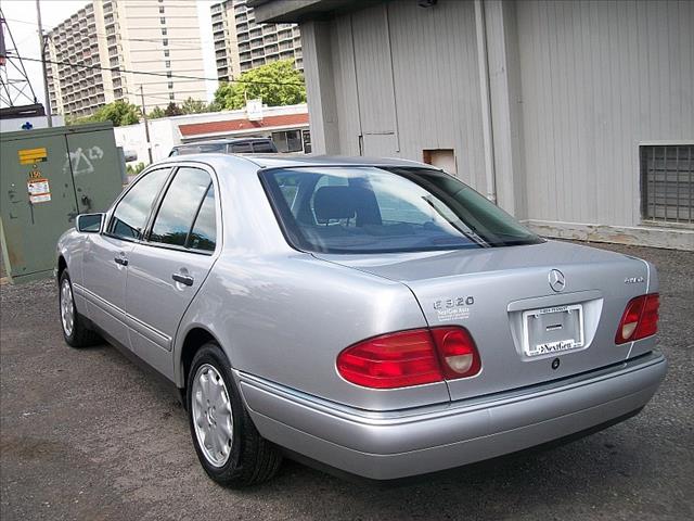 Mercedes-Benz E-Class 1999 photo 3