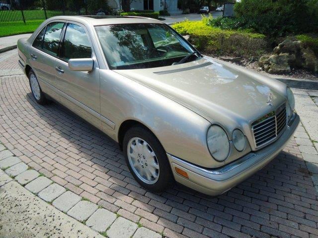 Mercedes-Benz E-Class 1999 photo 11