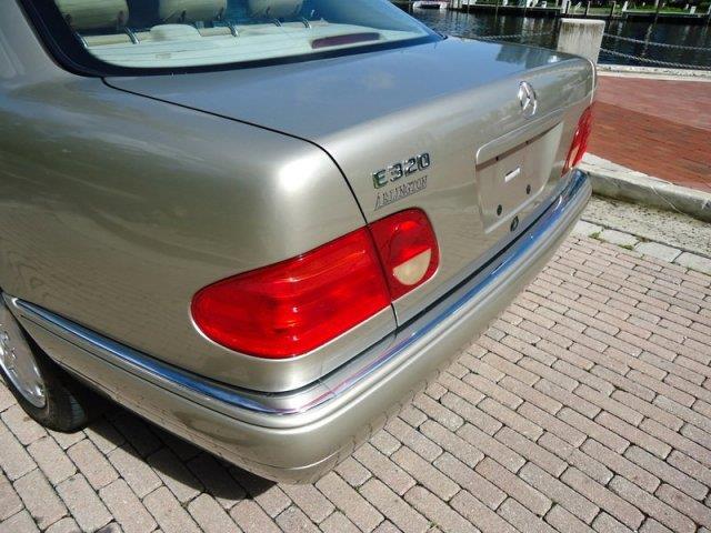 Mercedes-Benz E-Class 1999 photo 22