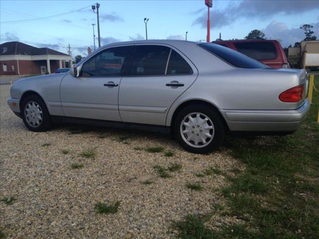 Mercedes-Benz E-Class 1999 photo 1