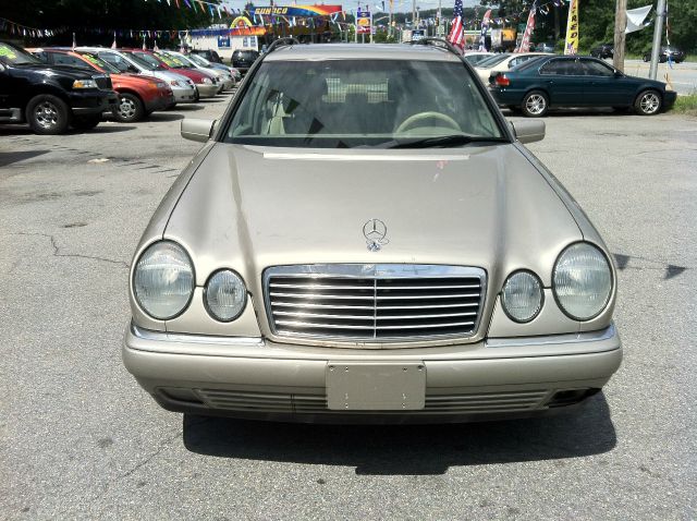 Mercedes-Benz E-Class 1999 photo 2