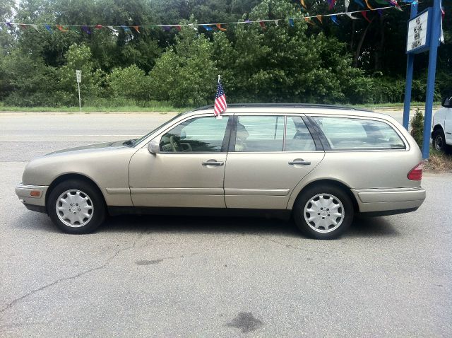 Mercedes-Benz E-Class 1999 photo 3