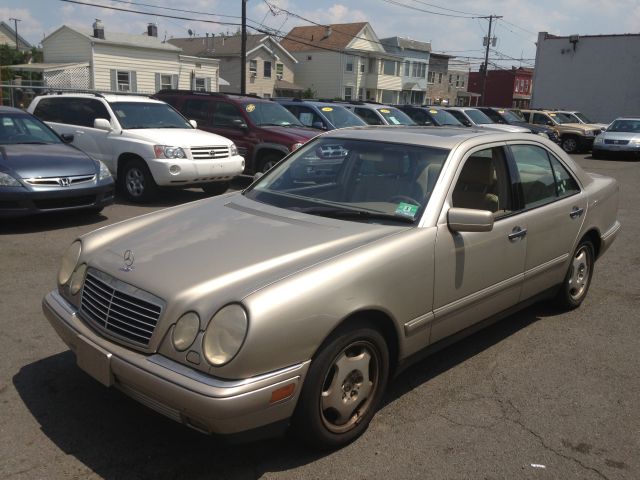 Mercedes-Benz E-Class 1999 photo 10