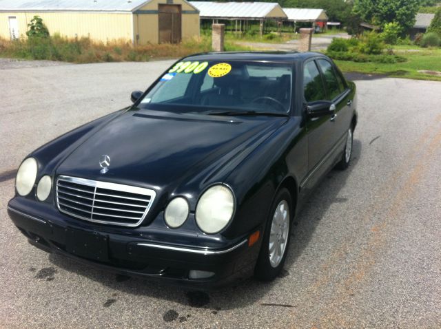 Mercedes-Benz E-Class 2000 photo 2