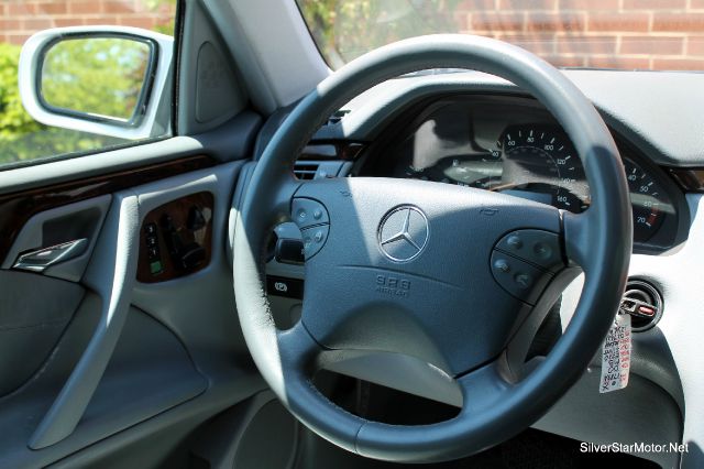 Mercedes-Benz E-Class 2000 photo 1