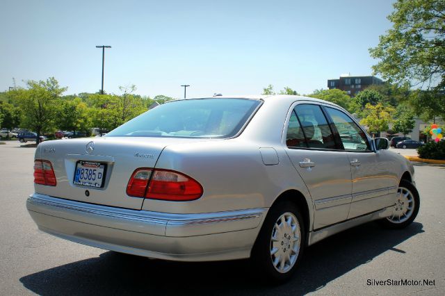 Mercedes-Benz E-Class 2000 photo 29