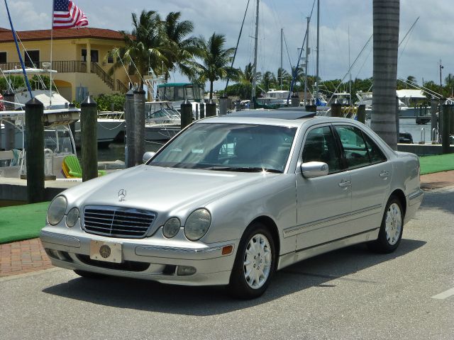 Mercedes-Benz E-Class 2000 photo 37