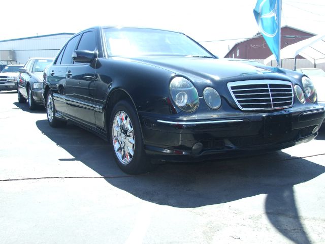 Mercedes-Benz E-Class 2000 photo 2