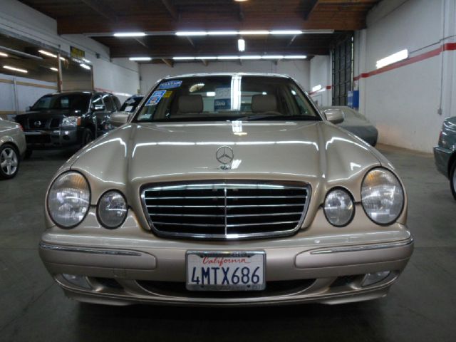 Mercedes-Benz E-Class 2000 photo 16