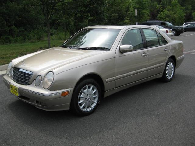 Mercedes-Benz E-Class 2000 photo 4