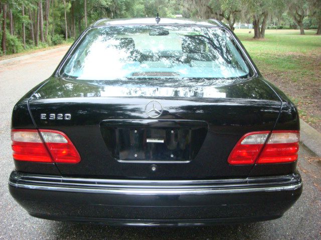 Mercedes-Benz E-Class 2000 photo 75