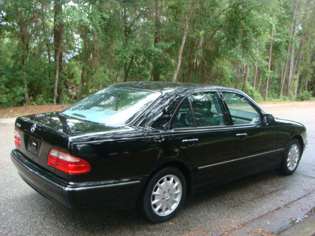 Mercedes-Benz E-Class 2000 photo 77