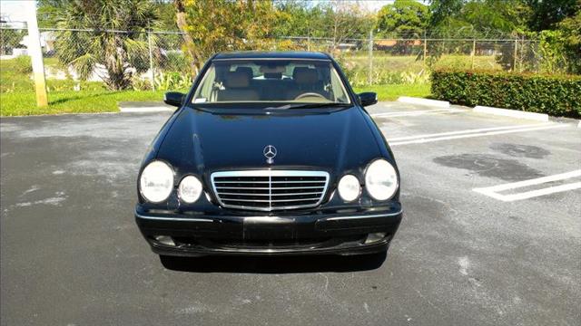 Mercedes-Benz E-Class 2000 photo 1