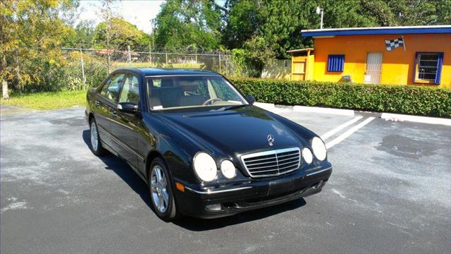 Mercedes-Benz E-Class 2000 photo 2