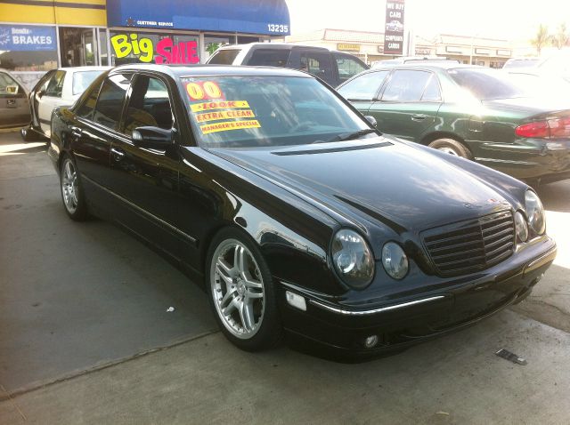 Mercedes-Benz E-Class 2000 photo 1