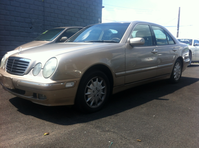 Mercedes-Benz E-Class 2000 photo 4