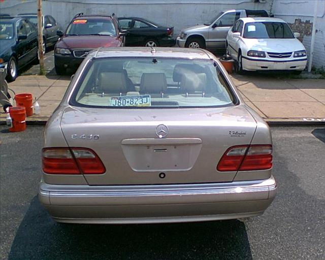 Mercedes-Benz E-Class 2000 photo 1