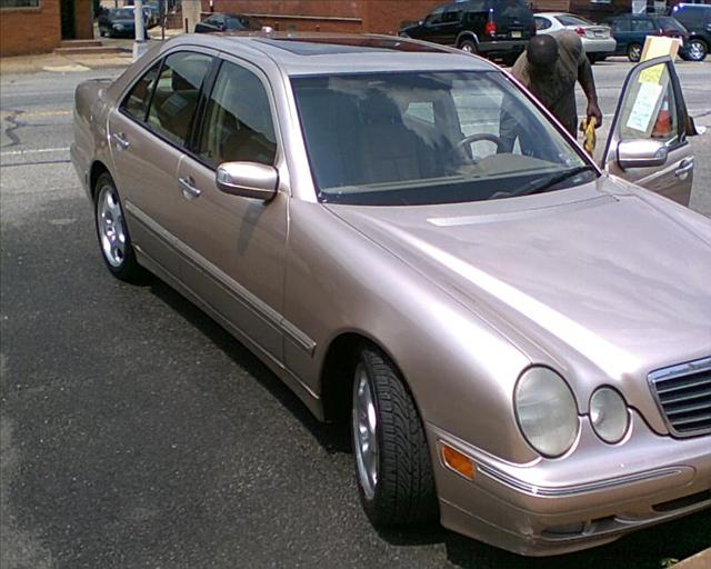 Mercedes-Benz E-Class 2000 photo 2