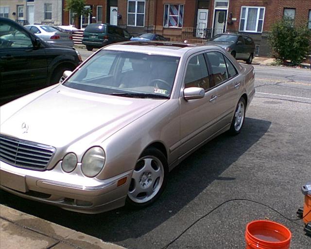 Mercedes-Benz E-Class 2000 photo 3