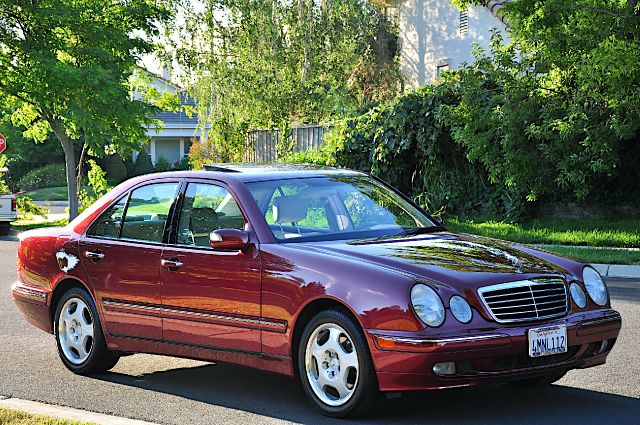 Mercedes-Benz E-Class 2000 photo 3