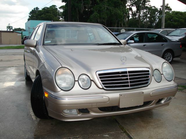 Mercedes-Benz E-Class 2000 photo 1