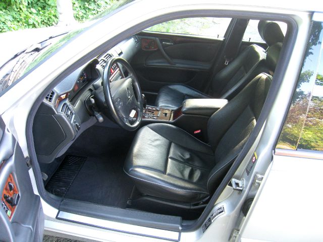 Mercedes-Benz E-Class 2001 photo 11