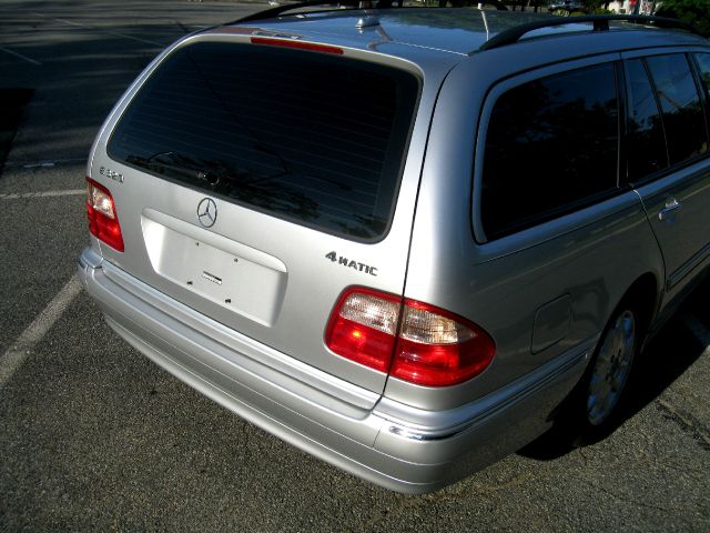 Mercedes-Benz E-Class 2001 photo 13