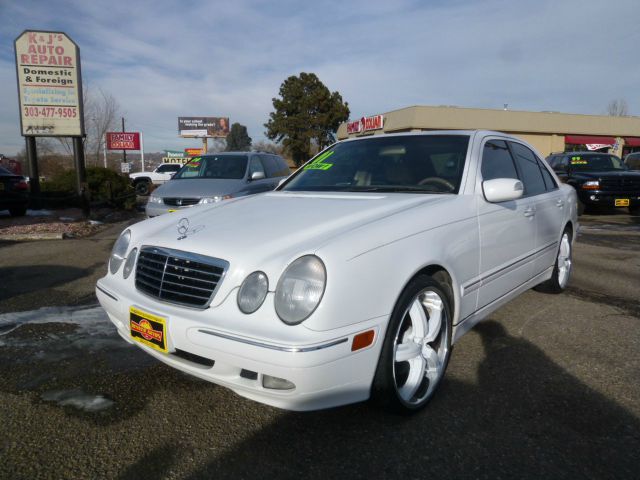 Mercedes-Benz E-Class 2001 photo 1