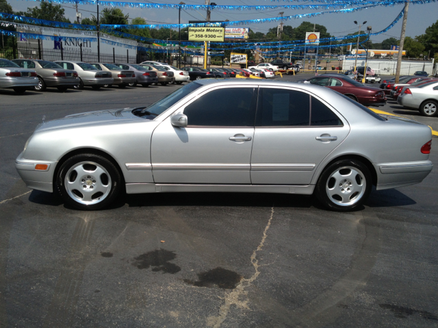 Mercedes-Benz E-Class 2001 photo 1