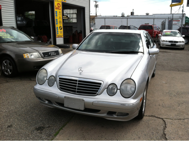 Mercedes-Benz E-Class 2001 photo 4