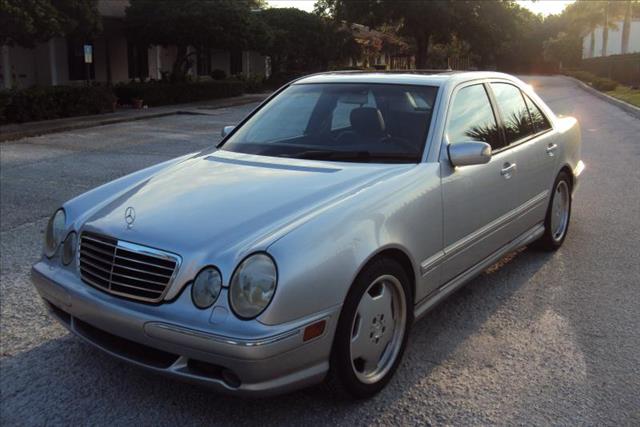 Mercedes-Benz E-Class E350 Luxury W/ P1 NAV Sedan