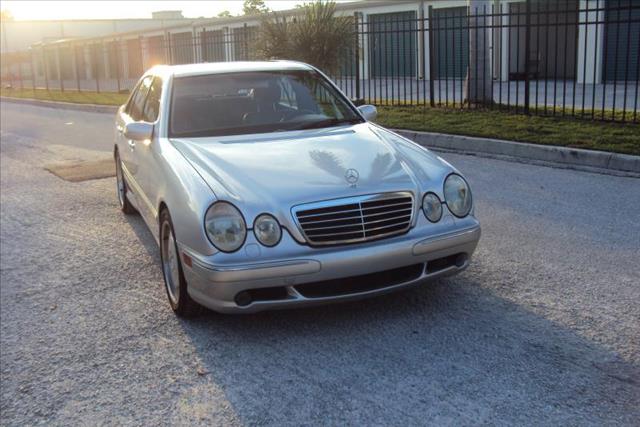 Mercedes-Benz E-Class 2001 photo 2